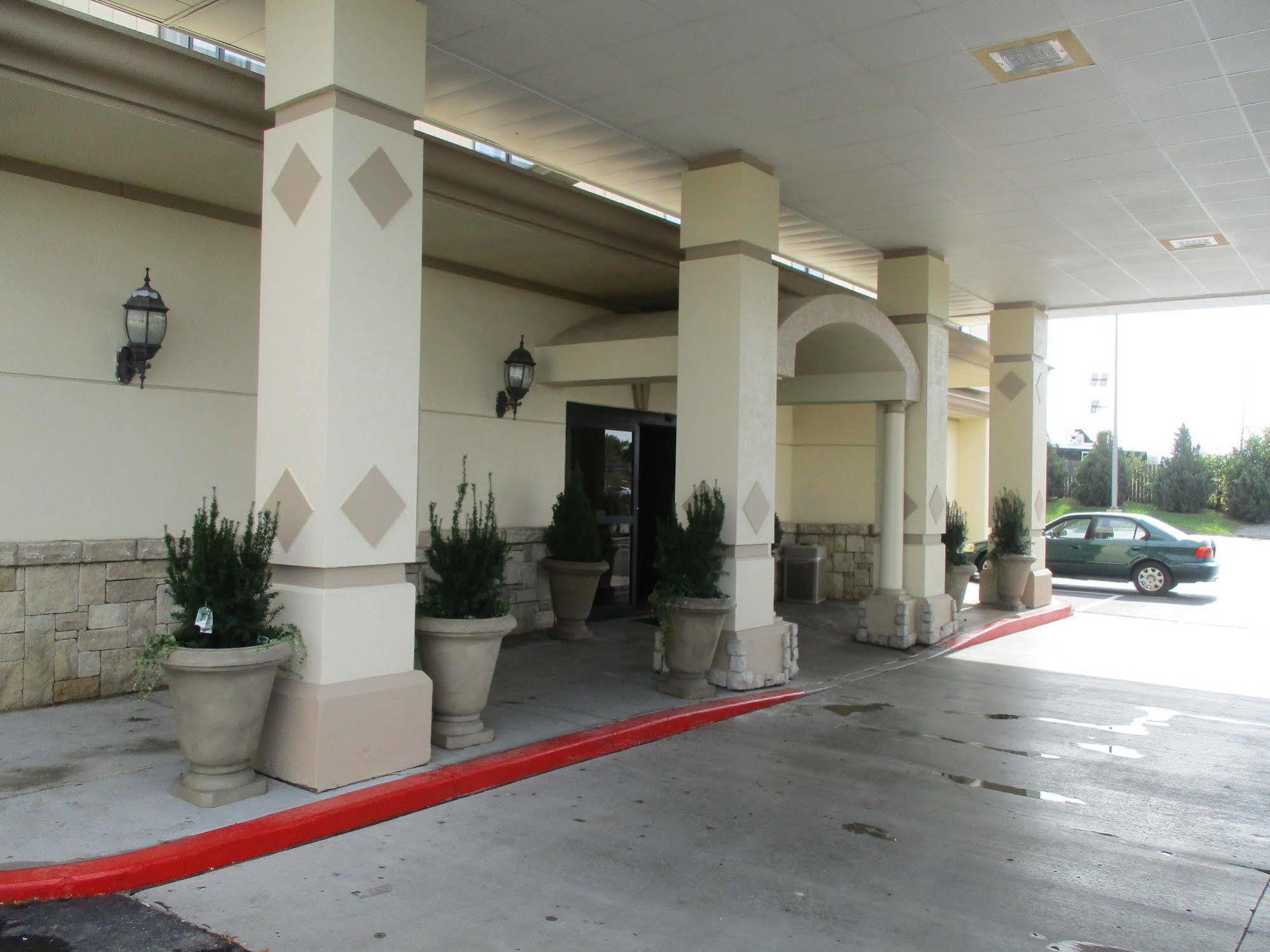Best Host Inn Plaza Kansas City Dış mekan fotoğraf